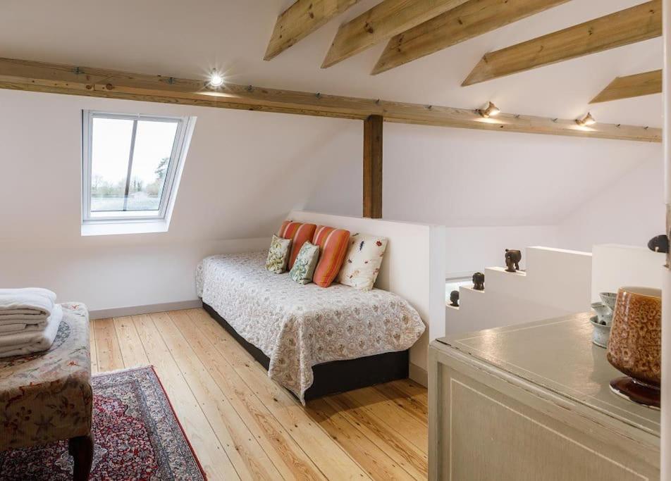 Stylish Cottage In The Pewsey Vale Марлборо Экстерьер фото