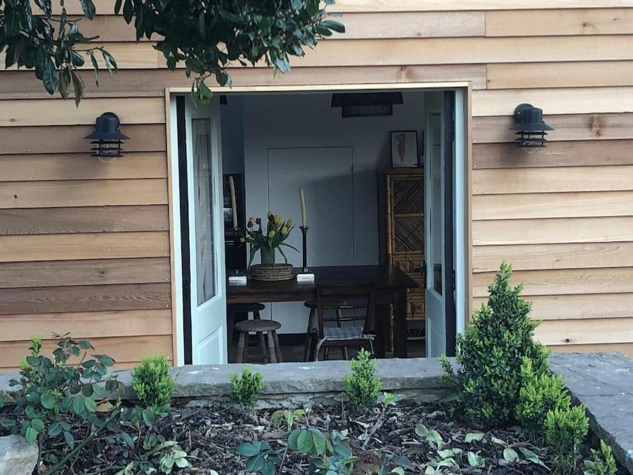 Stylish Cottage In The Pewsey Vale Марлборо Экстерьер фото