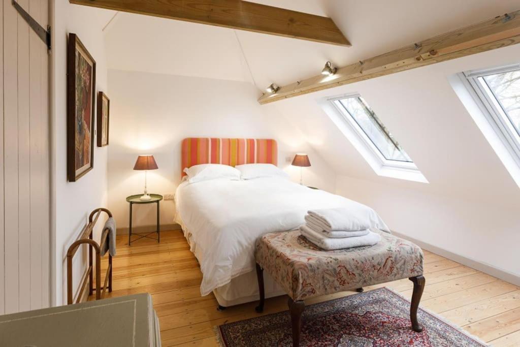 Stylish Cottage In The Pewsey Vale Марлборо Экстерьер фото